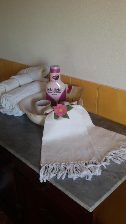 Agriturismo L'Isola Crespina ภายนอก รูปภาพ